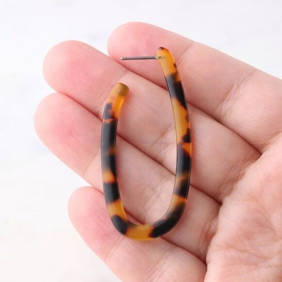 BrunetteĀ TortoiseshellāOpenāOvalāResināHoopāEarrings - Picture 2 of 3